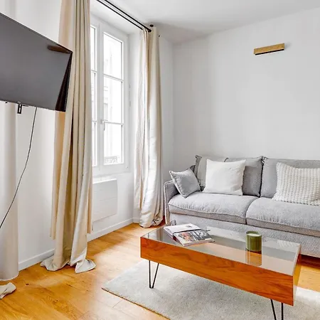 Apartment Bnbnova - 1br - Eiffel Tower & Rue Gros Caillou Paris